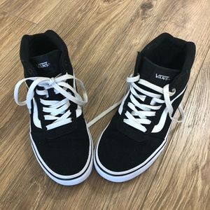 Vans Women’s Sk8-Hi oldskool black sneakers